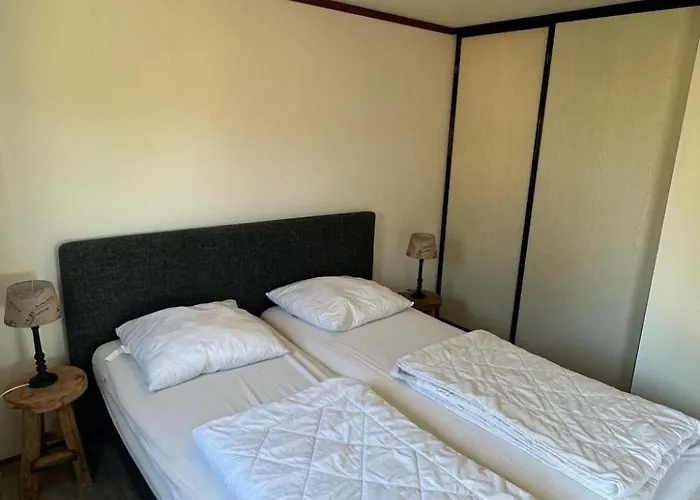 Wiringherlant-8 Semesterbostad Noordstroe