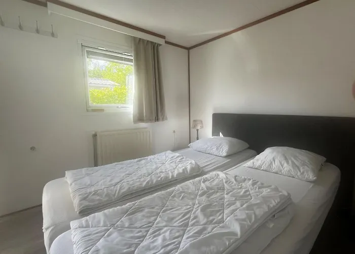 בית נופש Wiringherlant-8 Noordstroe